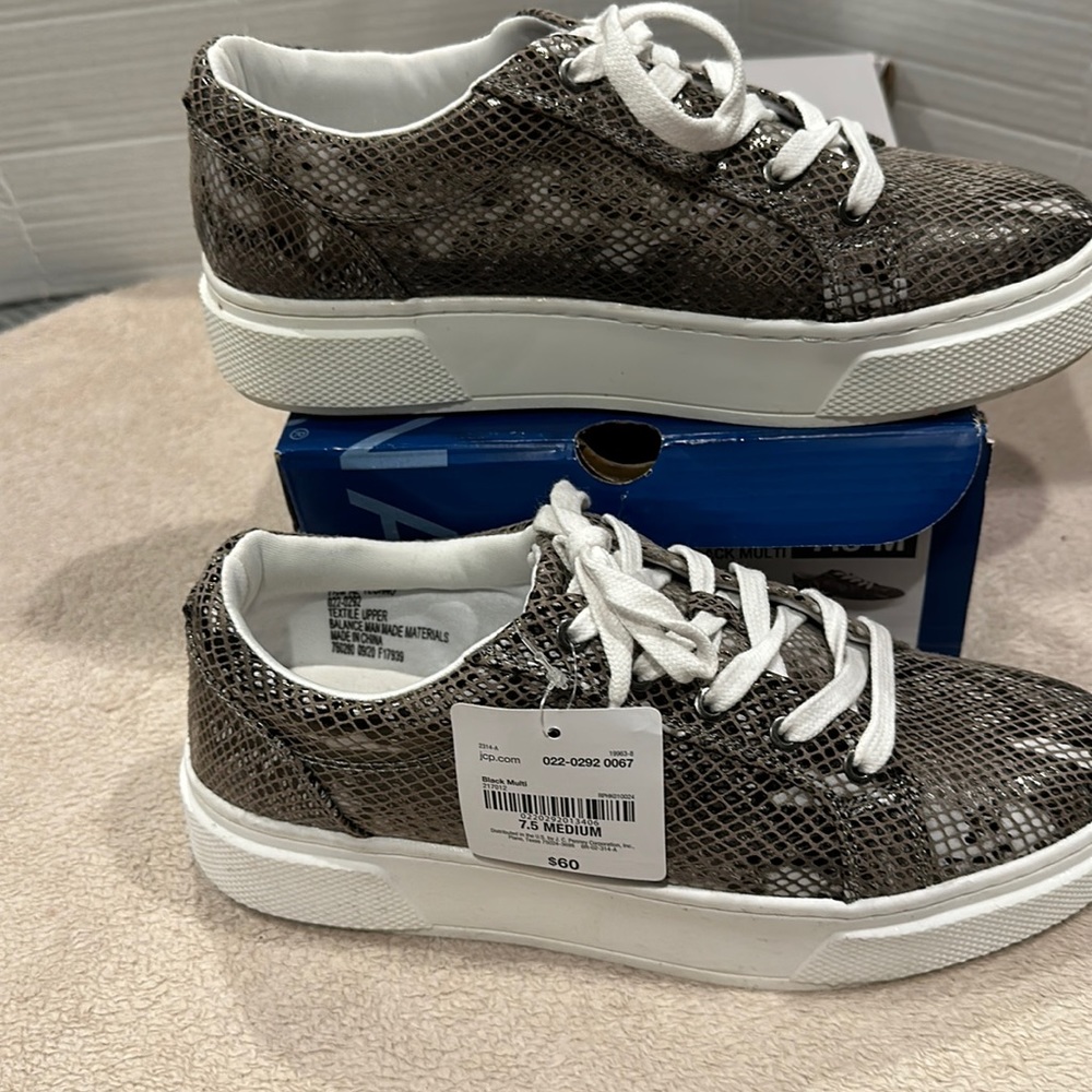 NIB with tags 7.5 black/gray/brown shiny snake skin sneakers